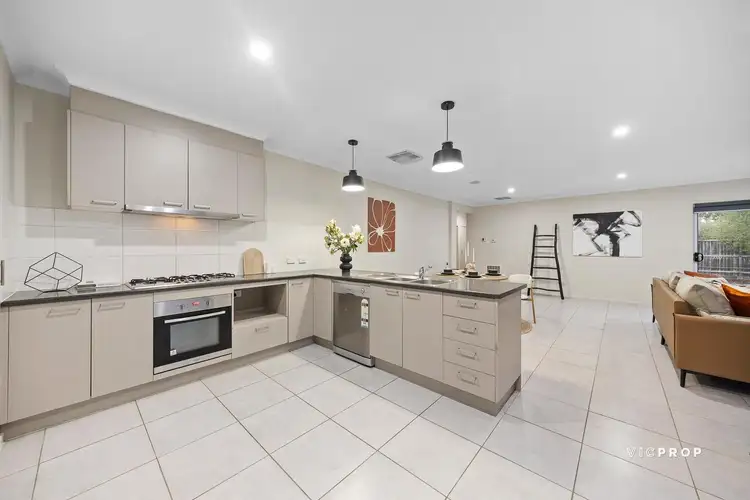 Fifth view of Homely house listing, 33 Australis Drive, Williams Landing VIC 3027