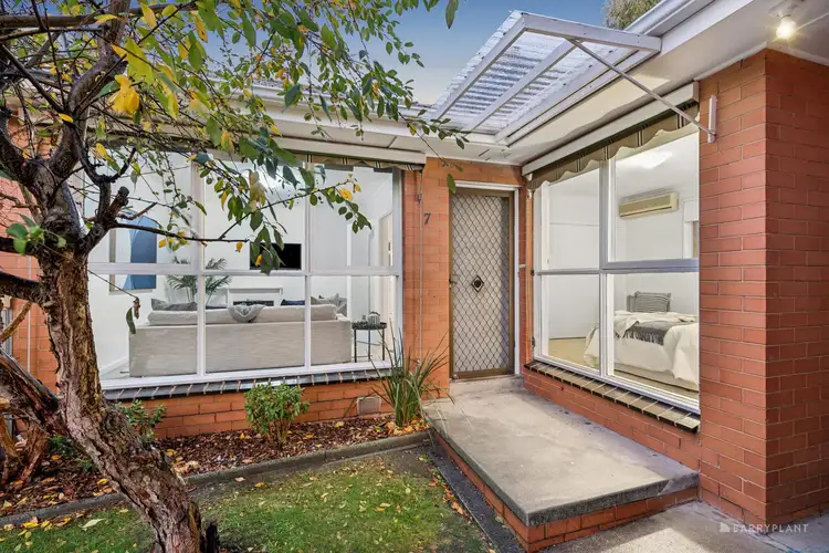 51 McCulloch Street