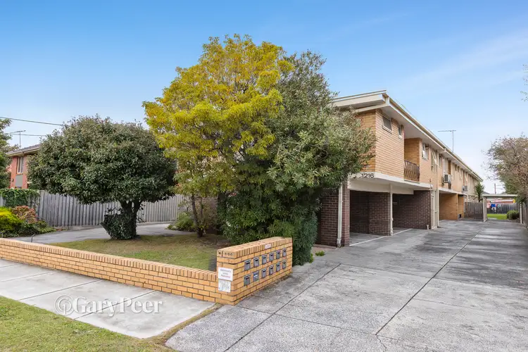10/1216 Dandenong Road, Murrumbeena VIC 3163