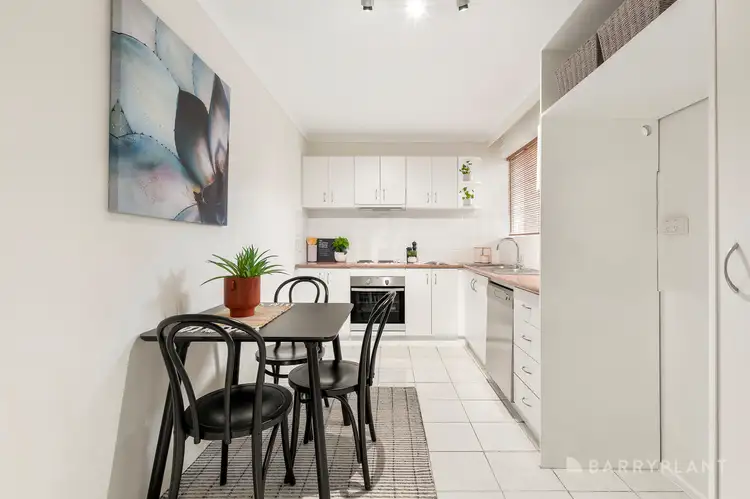 Fifth view of Homely apartment listing, 2/5 Weymar Street, Cheltenham VIC 3192