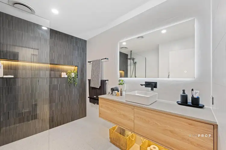 Fifth view of Homely unit listing, 2/27 Ross Street, Ferntree Gully VIC 3156