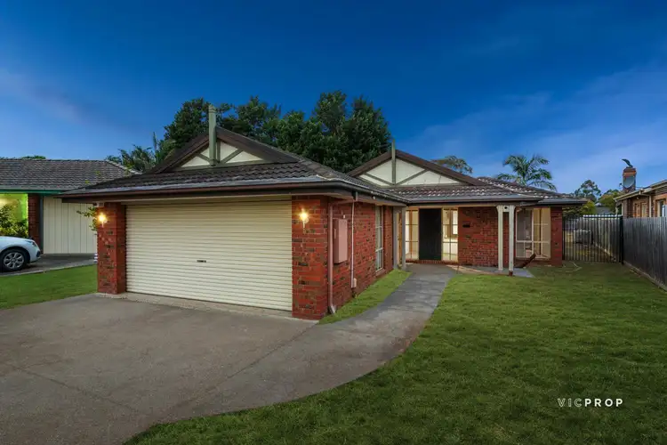 12 Outlook Court, Ferntree Gully VIC 3156