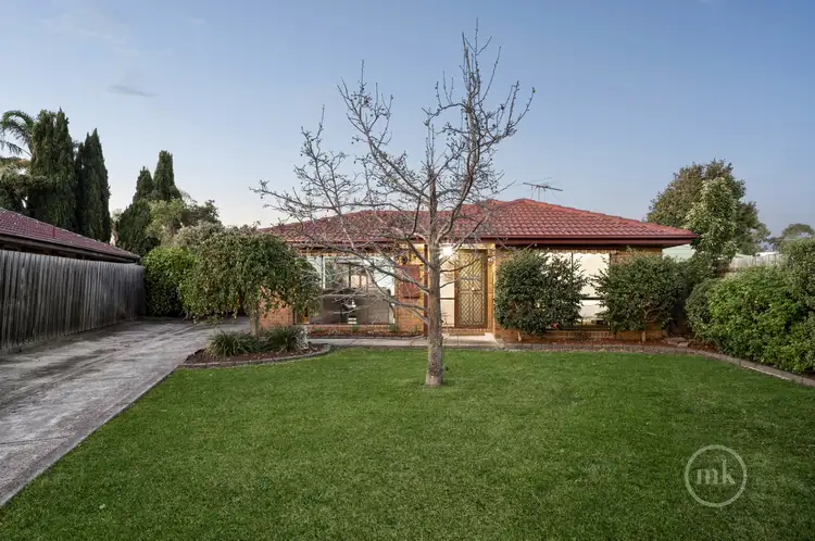11 Bellevue Court, Mill Park VIC 3082