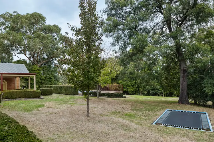26 Quamby Avenue, Guys Hill VIC 3807