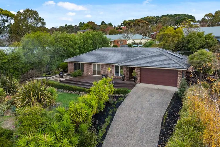 11 Alcheringa Court, Gisborne VIC 3437