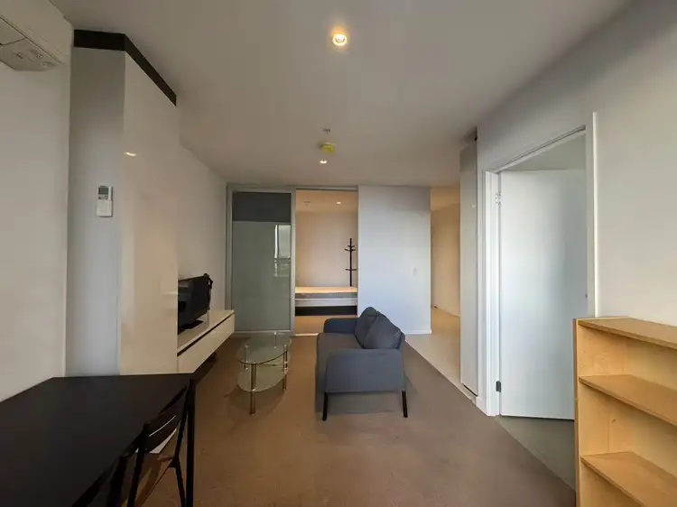 639 Lonsdale Street