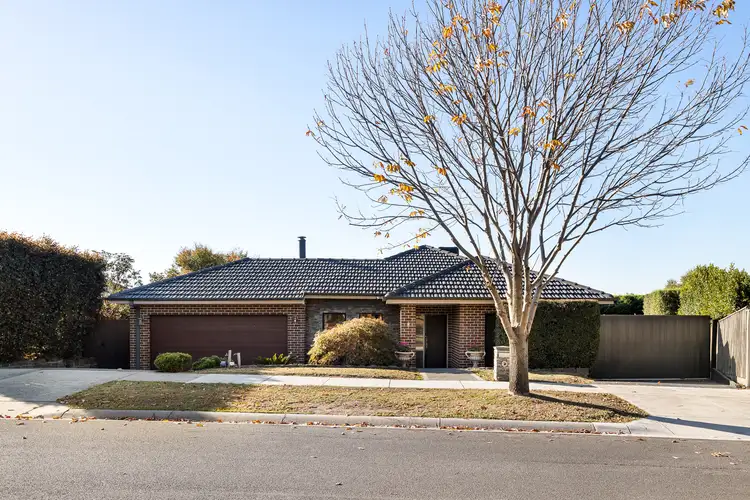 4 Harvest Road, Officer VIC 3809