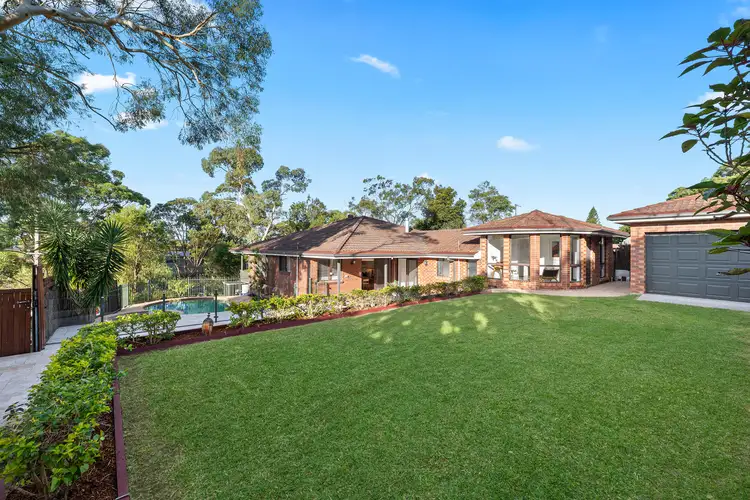 8 Heather Place, Hornsby Heights NSW 2077