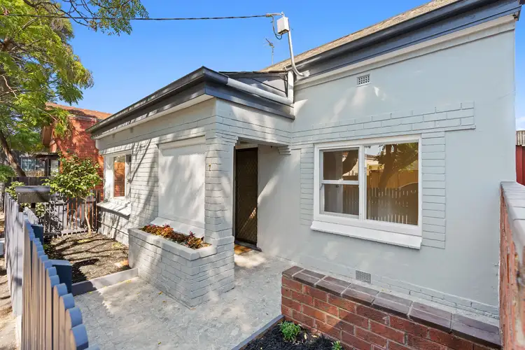 7 Stewart Street, Windsor VIC 3181