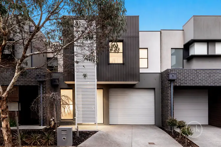 4 Sun Orchid Circuit, St Helena VIC 3088