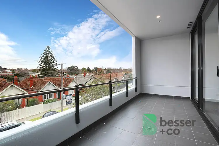 203/88 Orrong Crescent, Caulfield North VIC 3161