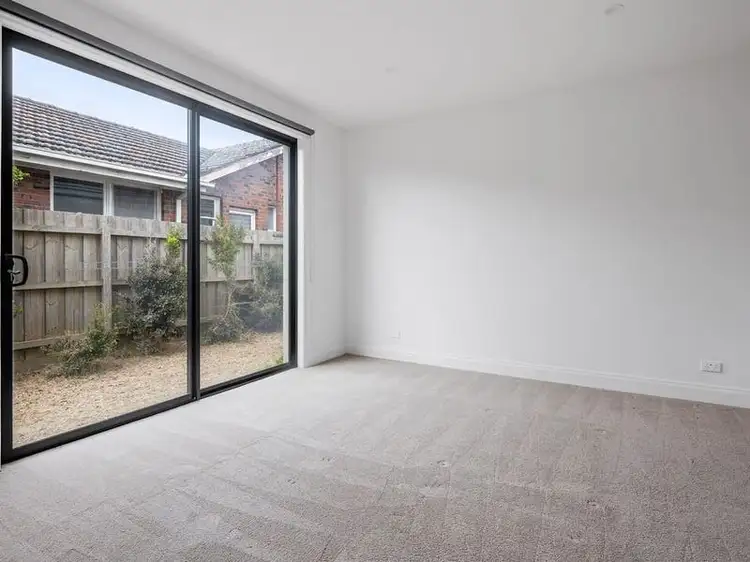 Fourth view of Homely unit listing, 2/5 Vasey Avenue, Mount Waverley VIC 3149