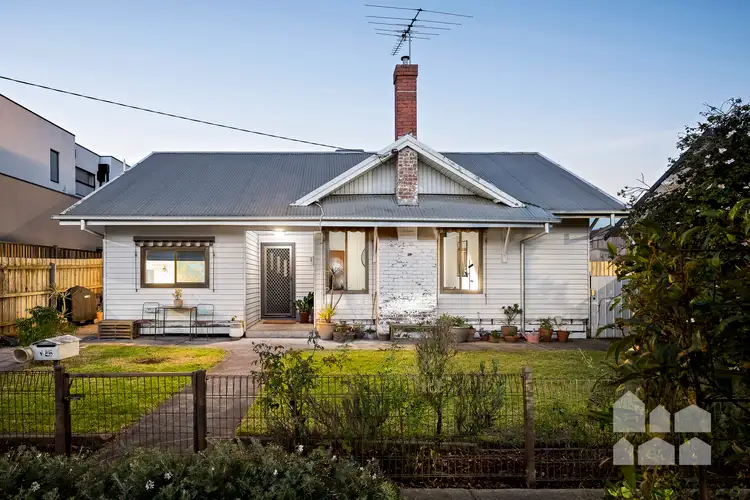 15 Banool Avenue, Yarraville VIC 3013