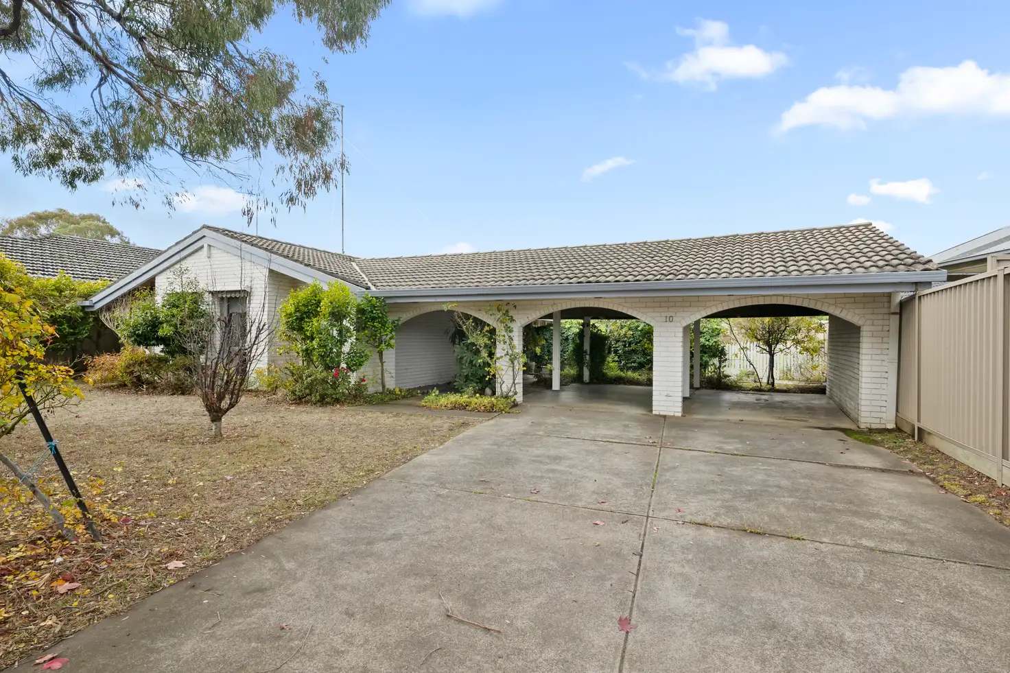 Main view of Homely house listing, 10 Avoca Crescent, Alfredton VIC 3350