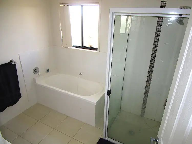 Sixth view of Homely house listing, 2 Kerrie Meares Crescent, Gracemere QLD 4702