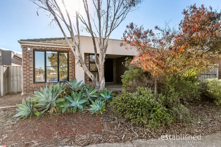 3 Adon Walk, Manor Lakes VIC 3024