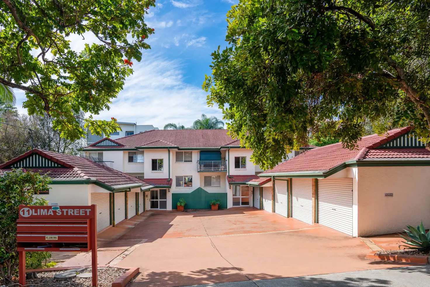 Main view of Homely unit listing, 2/11 Lima Street, Auchenflower QLD 4066