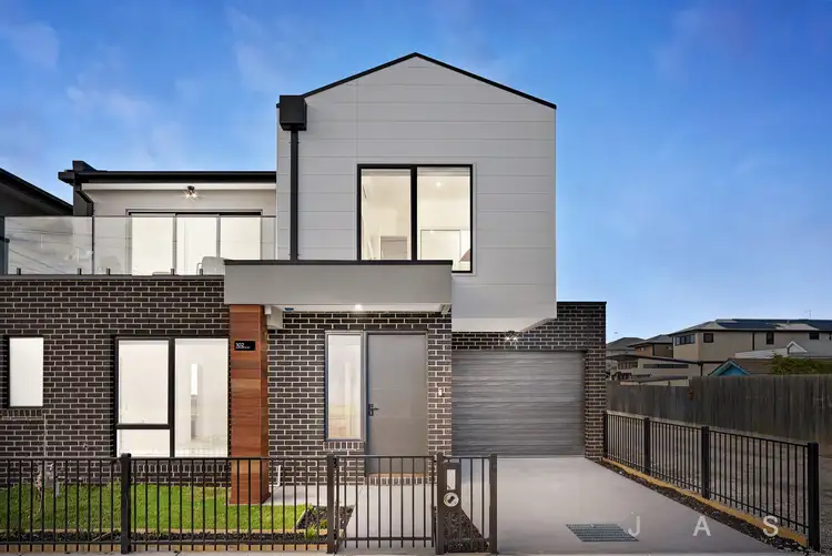 102 Elizabeth Street, Newport VIC 3015