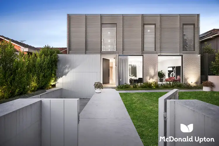 140 Woodland Street, Strathmore VIC 3041