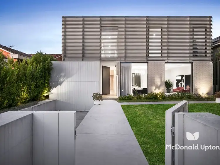 140 Woodland Street, Strathmore VIC 3041