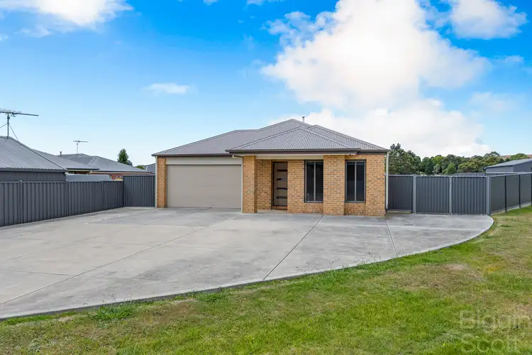 19 Lay Court, Ballan VIC 3342
