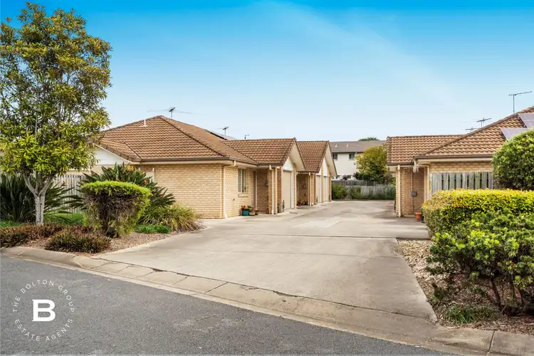 8 Rosegum Place