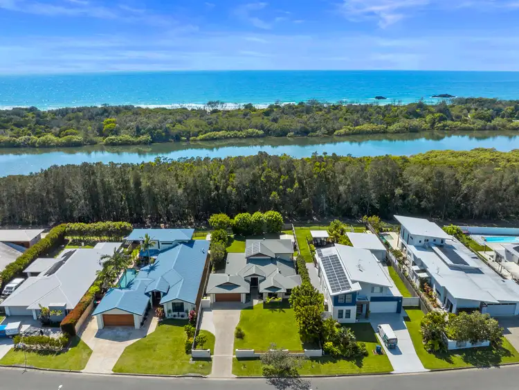 127 Overall Drive, Pottsville NSW 2489