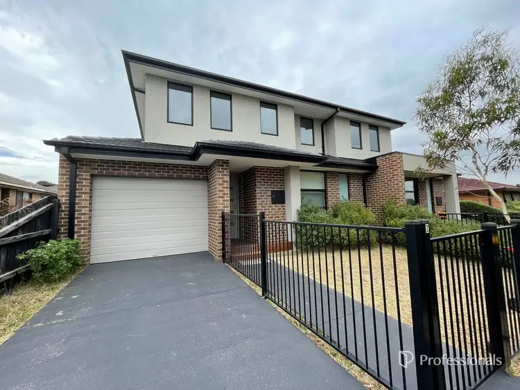 2/32 Madeleine Road, Clayton VIC 3168