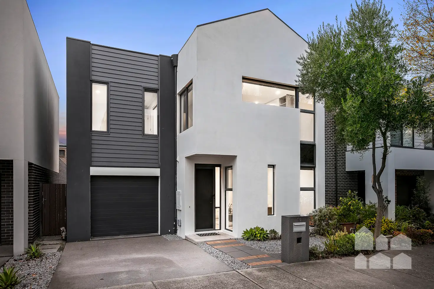 Main view of Homely house listing, 10 Hewitt Avenue, Footscray VIC 3011