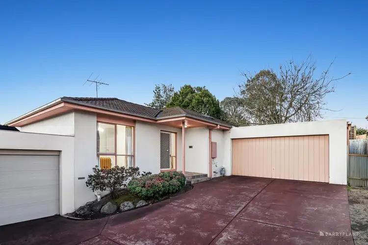 2/8 Mantell Street, Doncaster East VIC 3109
