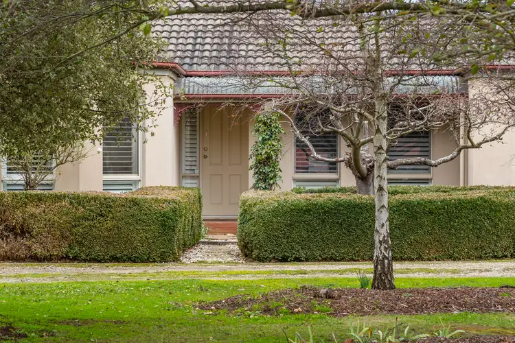 3 Dowie Court, Romsey VIC 3434