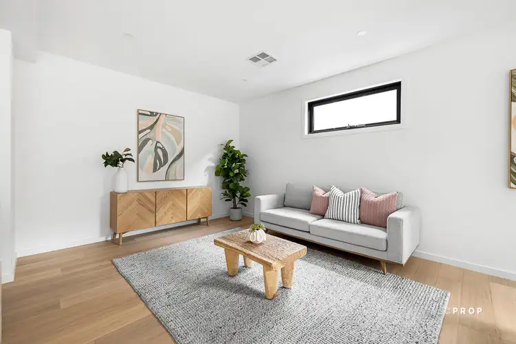 Fifth view of Homely house listing, 33 Buckingham Crescent, Doncaster VIC 3108