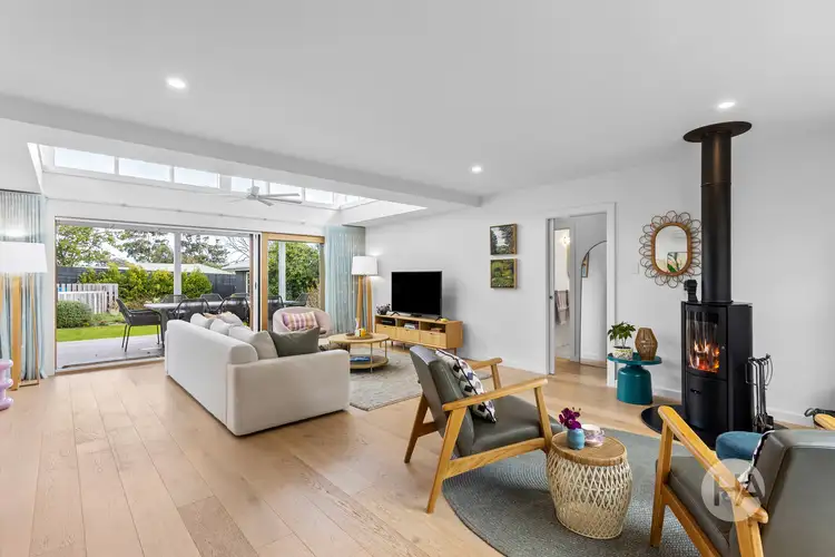 16 Parer Street, Mount Martha VIC 3934
