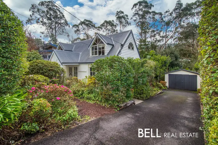 9 Pioneer Avenue, Upwey VIC 3158
