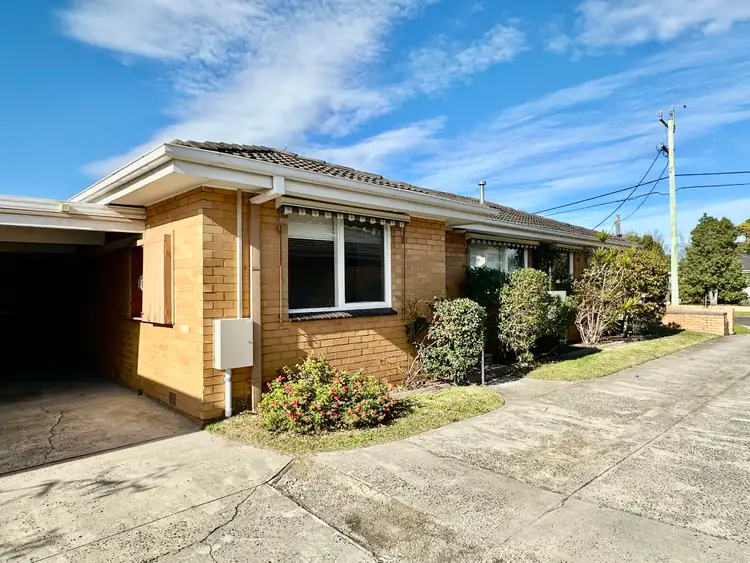 3 Mackay Avenue