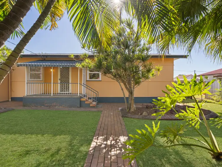 2 Campbell Street, Scarborough QLD 4020
