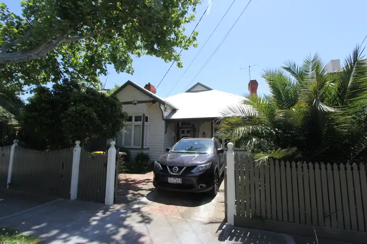 8 Kendall Street, Elwood VIC 3184