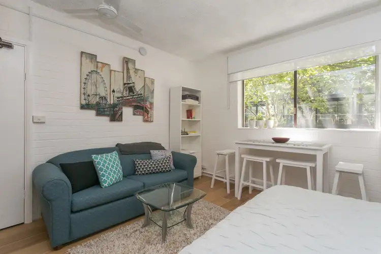 2/25 Redan Street, St Kilda VIC 3182
