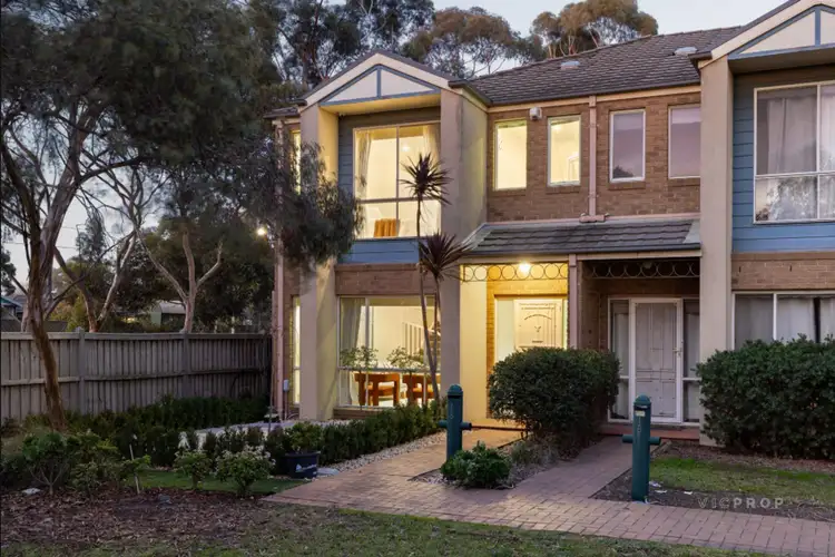 18 Malabar Walk, Bundoora VIC 3083