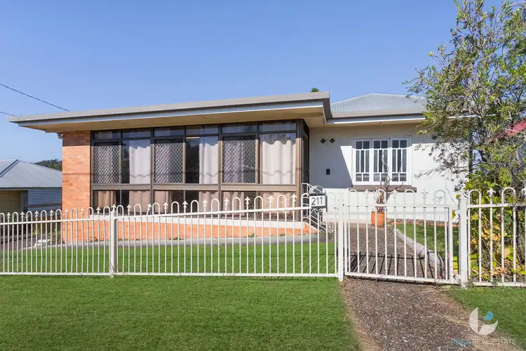 211 Blackstone Road, Silkstone QLD 4304