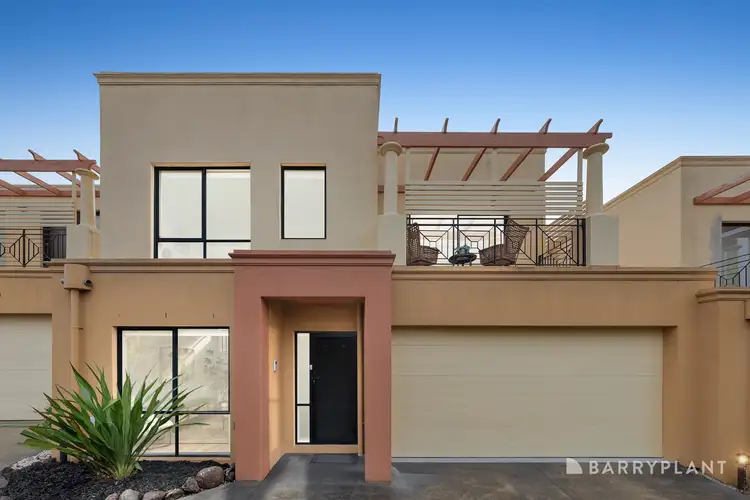 Main view of Homely townhouse listing, 2/276 Nepean Highway, Seaford VIC 3198