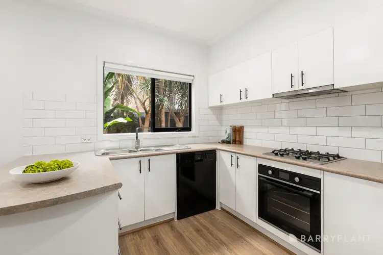 Fourth view of Homely townhouse listing, 2/276 Nepean Highway, Seaford VIC 3198
