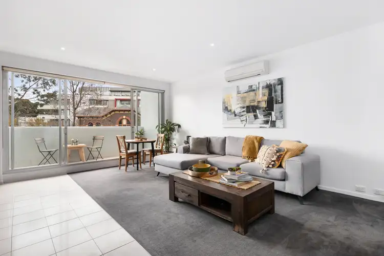 Second view of Homely apartment listing, 2/2 Maddock Street, Windsor VIC 3181