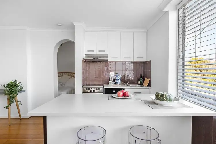 8/34 Mathoura Road, Toorak VIC 3142