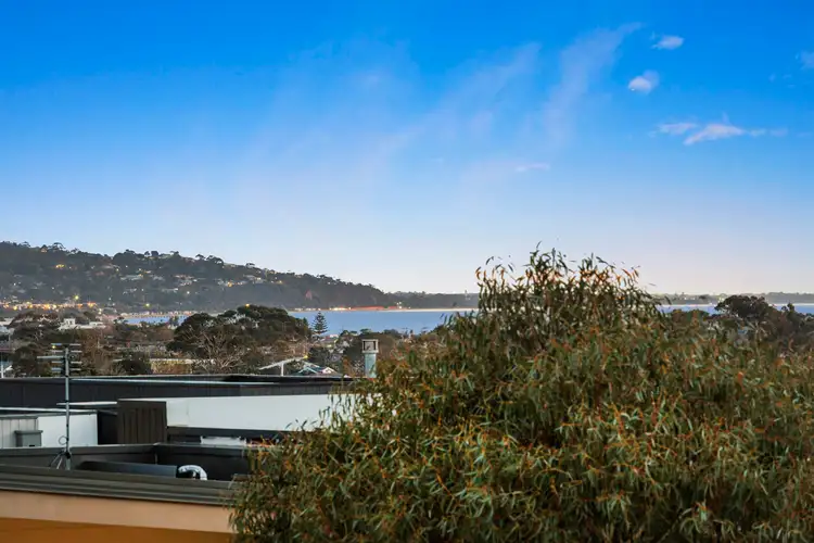 16 Deck Terrace, Safety Beach VIC 3936