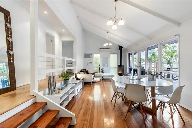 17 Wattletree Road, Hurstbridge VIC 3099