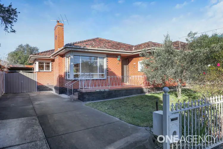 27 Sanders Avenue, Sunshine West VIC 3020