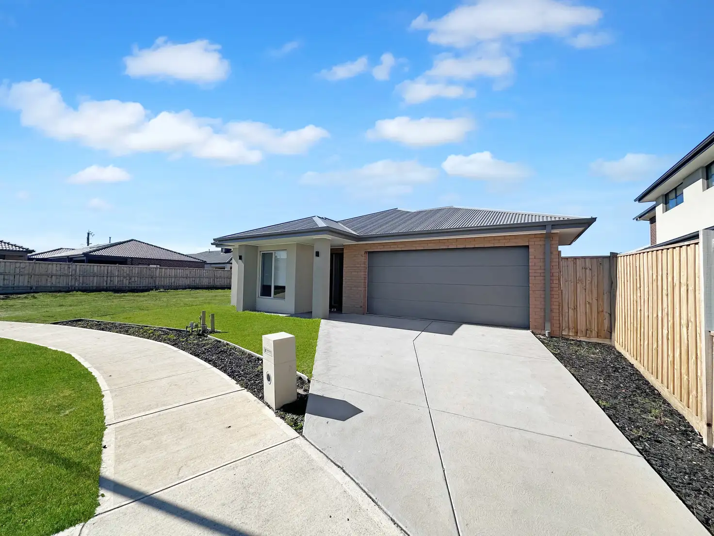 Main view of Homely house listing, 8 Fuchsia Close, Officer VIC 3809