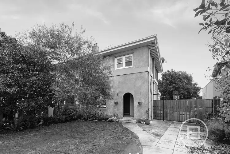 7 Edwards Avenue