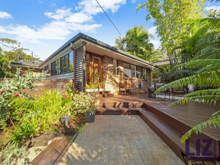 4 Neptune Street, Chapel Hill QLD 4069